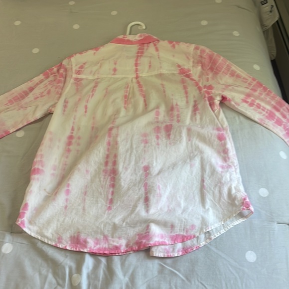 Button up shirt. Preppy/ coastal beach cover up or business blouse. Close to new - Picture 7 of 7